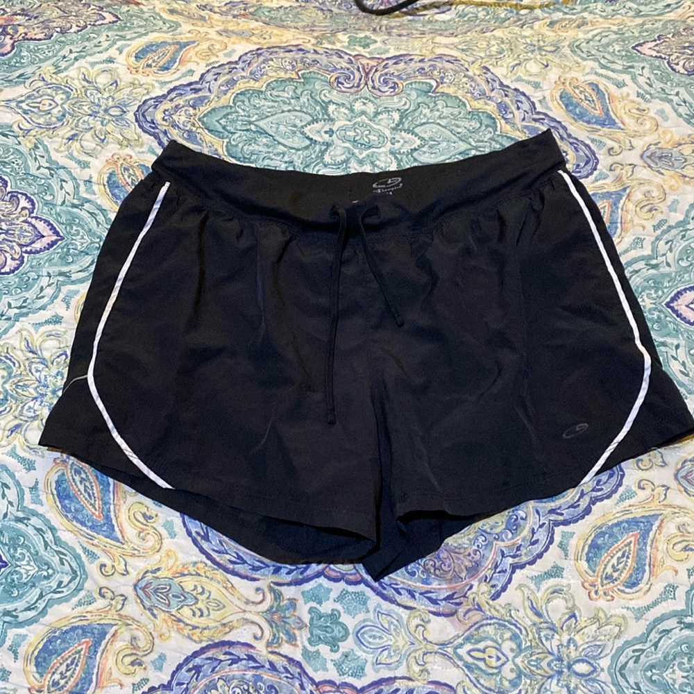Champion, M, Black